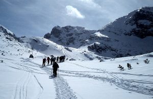 SNEEUWSCHOENAVONTUUR groepswandelreizen wandelreizen in bulgarije Vitosha bergen